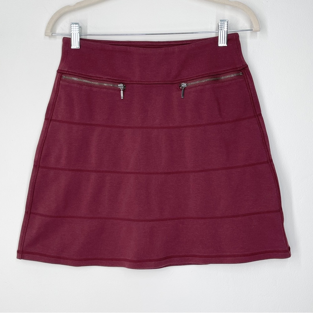 Athleta Strata Skirt Burgundy Pull On Women’s Size XS